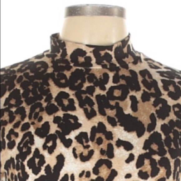 Gaze L tan animal print asymmetrical stretch top - Picture 4 of 12